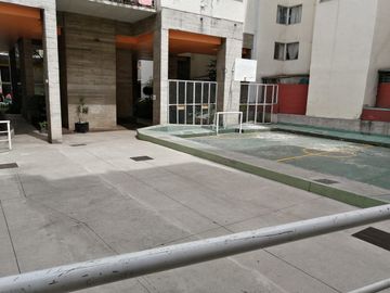 VENTA-AGRADABE DEPARTAMENTO CON ROOF GARDEN PRIVADO EN LORENZO BOTURINI
