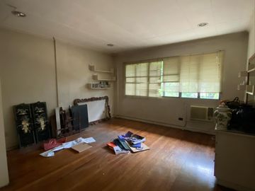 OLD HOUSE FOR SALE IN DASMARINAS VILLAGE MAKATI