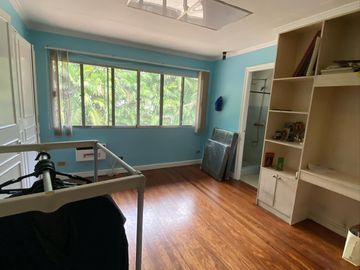 OLD HOUSE FOR SALE IN DASMARINAS VILLAGE MAKATI