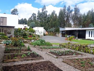 🏘️ Casa Mansión de 4 Dormitorios  en San Joaquín en Venta