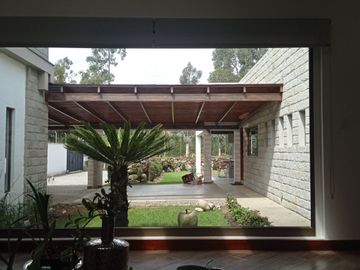 🏘️ Casa Mansión de 4 Dormitorios  en San Joaquín en Venta