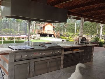 🏘️ Casa Mansión de 4 Dormitorios  en San Joaquín en Venta