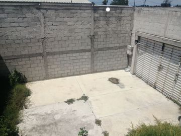 EXCELENTE CASA CON TERRENO