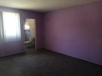 EXCELENTE CASA CON TERRENO