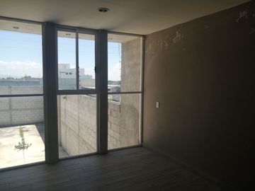 EXCELENTE CASA CON TERRENO
