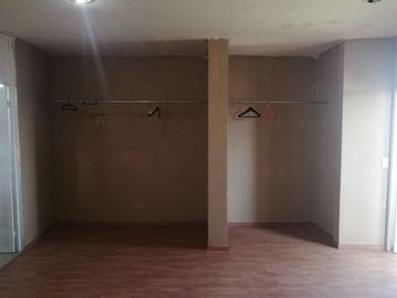 EXCELENTE CASA CON TERRENO