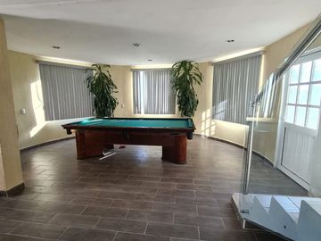 EXCELENTE CASA CON TERRENO