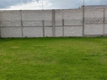 EXCELENTE CASA CON TERRENO