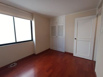 Departamento en Venta, 262 metros, Quito Tenis, Charles Darwin, Centro Norte Quito.