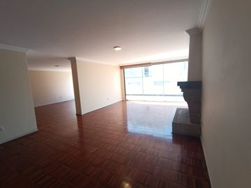 Departamento en Venta, 262 metros, Quito Tenis, Charles Darwin, Centro Norte Quito.