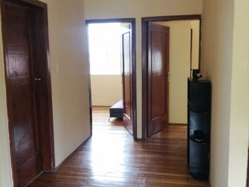 Casa rentera de 3 departamentos en Venta. Seminario Mayor /  Av América y Colón. / Parque Italia / Seminario Mayor
