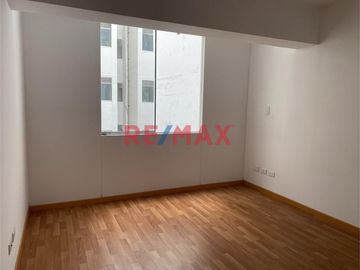 Magdalena - Departamento En Venta A Pocas Cuadras Del Malecon