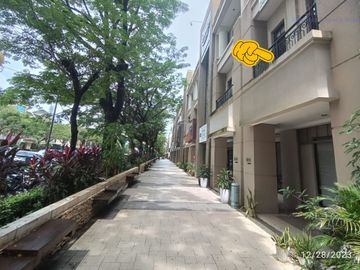 3.5 Floor Shophouse on Orchard Boulevard for Sale