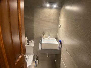 Oficina impecable y renovada