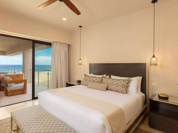 Condominio con vista al mar, terraza con Jacuzzi privado, alberca y gym, Pacific Ocean, Cabo San Lucas.