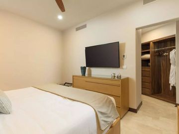 Condominio con vista al mar, terraza con Jacuzzi privado, alberca y gym, Pacific Ocean, Cabo San Lucas.