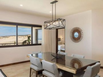 Condominio con vista al mar, terraza con Jacuzzi privado, alberca y gym, Pacific Ocean, Cabo San Lucas.
