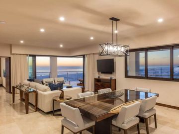 Condominio con vista al mar, terraza con Jacuzzi privado, alberca y gym, Pacific Ocean, Cabo San Lucas.