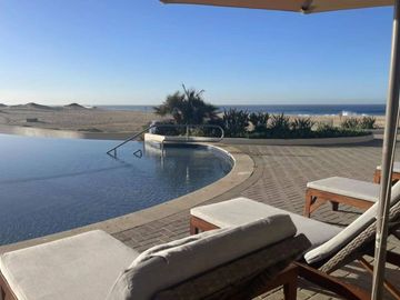 Condominio con vista al mar, terraza con Jacuzzi privado, alberca y gym, Pacific Ocean, Cabo San Lucas.