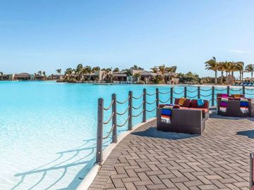 Condominio con vista al mar, terraza con Jacuzzi privado, alberca y gym, Pacific Ocean, Cabo San Lucas.
