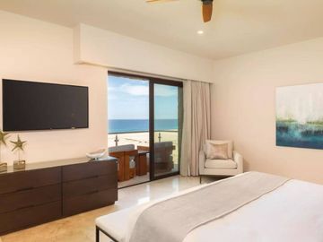 Condominio con vista al mar, terraza con Jacuzzi privado, alberca y gym, Pacific Ocean, Cabo San Lucas.