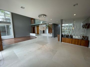VENTA DE  RESIDENCIA DE CUATRO RECAMARAS EN CAMPANARIO CLUB DE GOLF