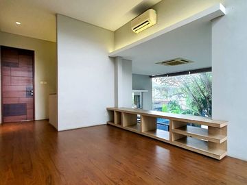 KOMPLEK 5 UNIT TOWNHOUSE MODERN at Jl KEMANG UTARA, JAKSEL