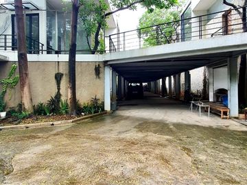 KOMPLEK 5 UNIT TOWNHOUSE MODERN at Jl KEMANG UTARA, JAKSEL