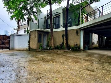 KOMPLEK 5 UNIT TOWNHOUSE MODERN at Jl KEMANG UTARA, JAKSEL