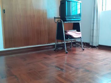 Vendo Departamento amplio en primer piso + cochera carport