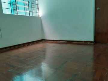 Vendo Departamento amplio en primer piso + cochera carport