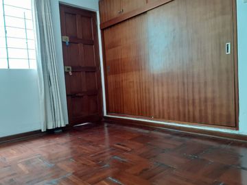 Vendo Departamento amplio en primer piso + cochera carport