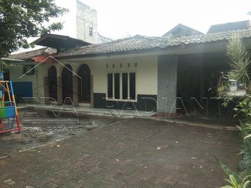 Kontrakan Hitung Tanah di Kebon Jeruk, Jakarta Barat