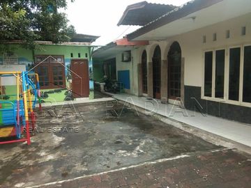 Kontrakan Hitung Tanah di Kebon Jeruk, Jakarta Barat