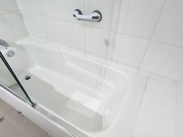 Departamento de 2 Dorm. 76 m²(2 Cocheras + Depósito), Vista a Parque Castilla