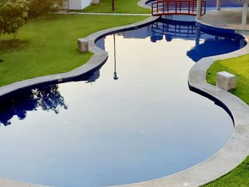 VENTA DE CASA EN EXCLUSIVO RESIDENCIAL CON ALBERCA EN YAUTEPEC, MORELOS