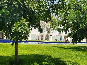 VENTA DE CASA EN EXCLUSIVO RESIDENCIAL CON ALBERCA EN YAUTEPEC, MORELOS