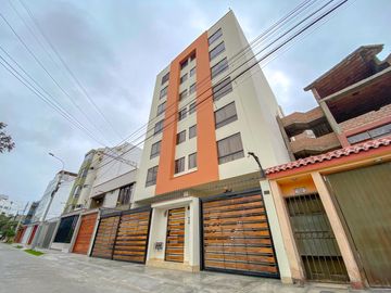 VENTA DE DEPARTAMENTO DUPLEX FRENTE PARQUE MACHUPICHU, SAN MIGUEL