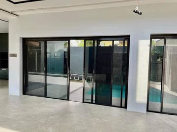 luxury House For SALe In clark MAnor NEar Clark!