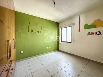 Magnífica casa en condominio con alberca y vigilancia