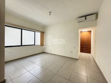 Magnífica casa en condominio con alberca y vigilancia
