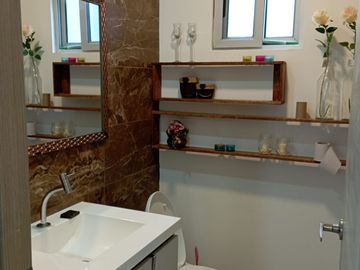 Venta Villa moderna y elegante a 50 mts. del mar, Salinas.