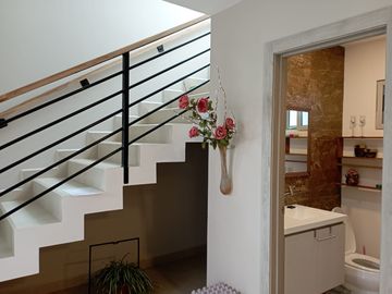Venta Villa moderna y elegante a 50 mts. del mar, Salinas.