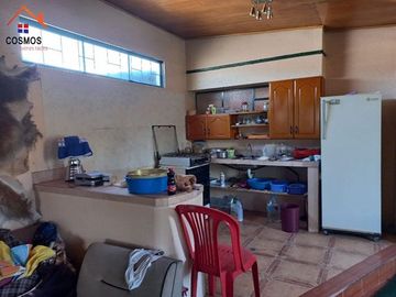 Venta de Casa con terreno en Cayambe, urbanización 1º de Mayo