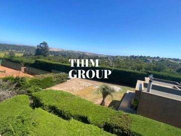 SE VENDE CASA EN TERRENO DE 2.500 CON CANCHA DE TENNIS EN MANTAGUA