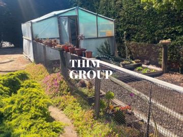 SE VENDE CASA EN TERRENO DE 2.500 CON CANCHA DE TENNIS EN MANTAGUA