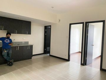 '932K DP LIPAT AGAD!! 2BR Rent to Own Condo in Makati San Lorenzo Place