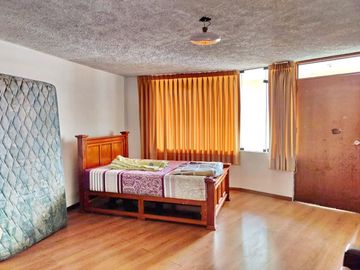 Se Vende Casa en Urb. Residencial Monterrico, La Molina