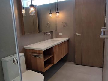 *NEWLY BUILT MODERN HOUSE WITH JAPANESE THEME FOR SALE NEAR MARQUEE MALL IN ANGELES CITY