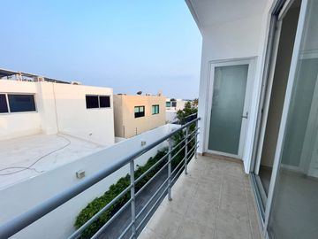 Increíble casa en venta en Fracc. Lomas Diamante Alvarado Veracruz.